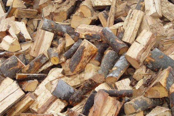 Szórt-ömlesztett tűzifa Szórt-ömlesztett tűzifa